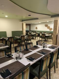 La Woods Hotel - Chennai - 7