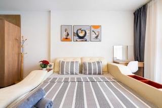 2br-yellowish-saigon royal-Hana apartment - Ho Chi Minh - 5