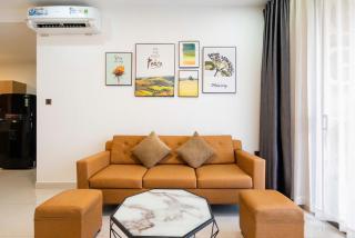 2br-yellowish-saigon royal-Hana apartment - Ho Chi Minh - 3