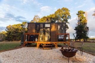 Boston's Retreat by Tiny Away -  - 6