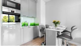 Apartament Zajezdnia Wrzeszcz & Parking & Balkon by Alqueen Apartments - Danzig - 3