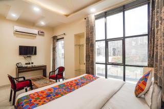 FabHotel 17 Suites - Noida - 6
