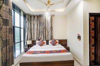 FabHotel 17 Suites - Kailash hospital - 9