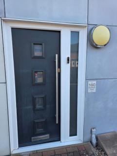 Self contained spacious apartment with parking - Ipswich - 8