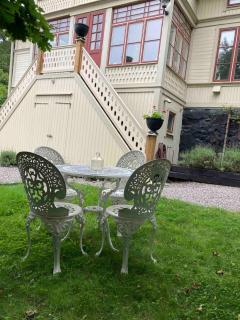 Lakeside Private room and bath garden seating - Herräng - 5