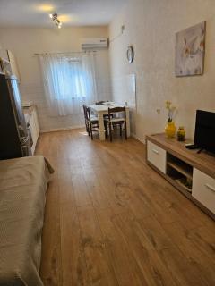Family apartment by the beach - Gornji Karin - 9