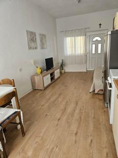 Family apartment by the beach - Gornji Karin - 4