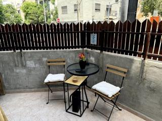 High end boutique studio plus patio - Tel Aviv - 9