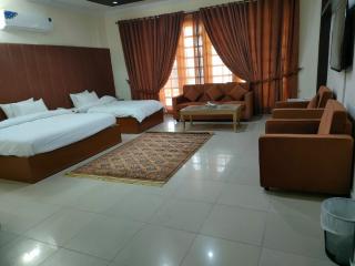 Luxury In Guest House - Islamabad - 0