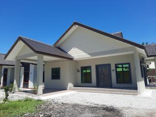 Homestay Almi Jenjarom - Jenjarum - 0