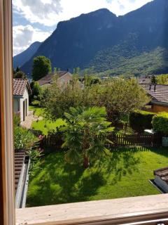 Süße Doppelhaushälfte, mit Garten und Parkplätzen - Arni Alp - 1