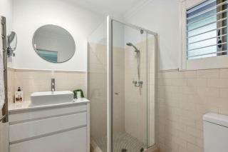 Modern Character Home in Mount Lawley Walk to Cafes Bars and Culture - Perth - 2