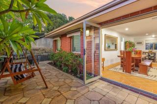 Modern Character Home in Mount Lawley Walk to Cafes Bars and Culture - Perth - 1