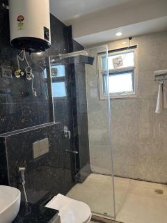 Soothing Stayz - 300 mtrs from Medanta The Medicity - Gurgaon - 2