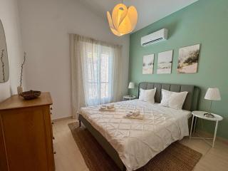 Modern two bedroom 2025- Renovated Apartment with Pool - Paphos - 2
