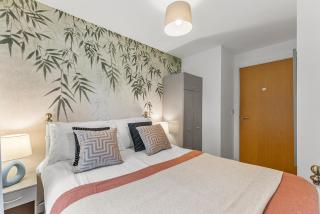 Chic York Getaway - Pool Table - Free Street Parking - York - 8