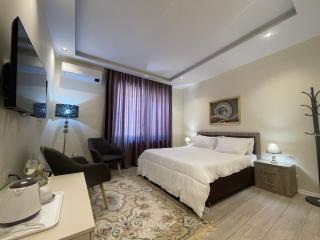 Latifi Guesthouse - Gjirokastër - 9