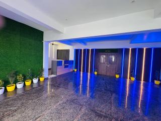The Virtus Hotel Couple Friendly and Corporate Friendly Greater Noida - Greater Noida - 3