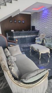 La Palm Royal Suites and Resort - Wukari - 5