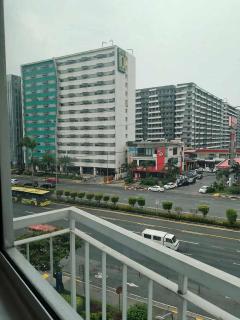 503-1queen bed 1-pull out 1-sofa bed 1- extra matressedsa view - Manila - 3