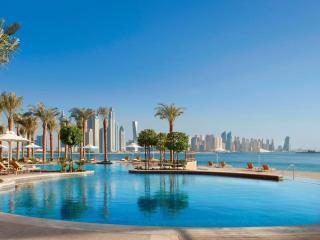 DAYF-FMT Fairmont Palm with Pool and Beach Access - 0