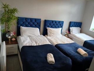 Cosy family apartment - Bradford - 3