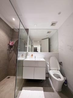 Chloe Stay - City center - Sunrise City View - Luxury House - 2bed - FreePool&Gym - 5