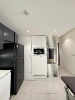 Chloe Stay - City center - Sunrise City View - Luxury House - 2bed - FreePool&Gym - 3