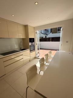 London Luxe Retreat with 5 Bedrooms - Londra - 3