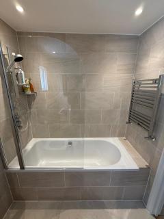 London Luxe Retreat with 5 Bedrooms - Londra - 1