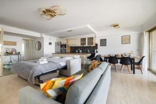 Reine Astrid Palm Beach Suite - Cannes - 0