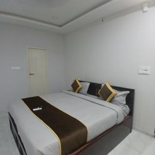 Hotel Redmoon Plaza - Bangalore - 0