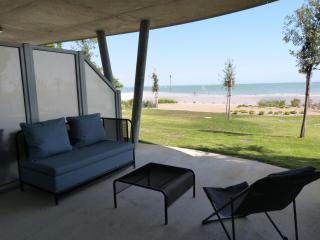 Appartement en bord de mer, 2 chambres, piscine, parking, animaux admis - FR-1-194-231 - 0