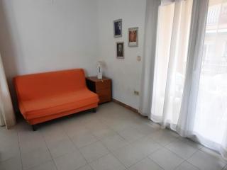 Apartamento en Llançà con Piscina Comunitaria y Terraza, a 10 Minutos de la Playa - ES-170-32 - Llança - 4
