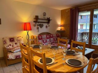 Appartement 52m², Terrasse, Parking, Cœur de Samoëns, Ski & Commerces Proches - FR-1-624-19 - Samoëns - 0