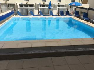 Appartement T2 avec piscine, parking, proche plage et commerces - FR-1-197-536 - Les Sables-dʼOlonne - 3