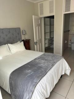 The Short House - Gqeberha - 1