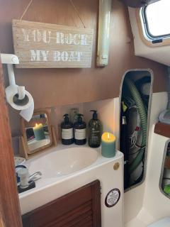 Romantic Fun Yacht Getaway, Torquay, England - Torquay - 6