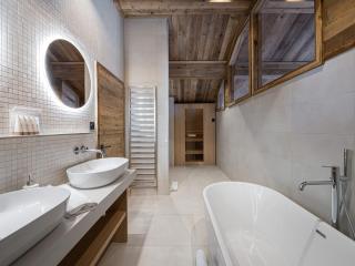 Appartement neuf proche pistes, 4 chambres avec sauna et cheminée - FR-1-562-63 - Courchevel - 1