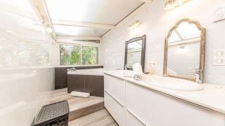 Lake house - Charming Lakeview Villa - Tresserve - 2