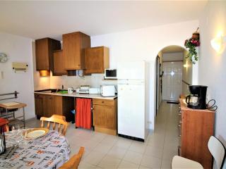 Apartamento acogedor cerca de playa y comercios en Roses, con terraza y parking gratuito - ES-258-75 - 5