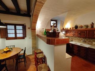 Casa de piedra del siglo XVII restaurada con encanto, para 8 personas, en Castelló d'Empúries - ES-228-96 - Castelló d'Empúries - 2