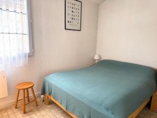 Maison T2: Cour, Parking, À 600m de la mer, Quartier calme - FR-1-92-913 - 1