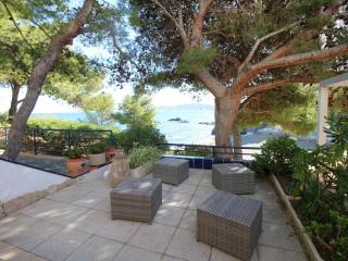 Casa en Primera Línea de Mar con Acceso Directo a Playa y Vistas Espectaculares - ES-228-176 - 8