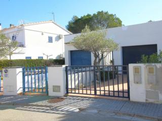 Casa en Primera Línea de Mar con Acceso Directo a Playa y Vistas Espectaculares - ES-228-176 - Llança - 2