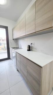 Poolside Lux Apartment - 3