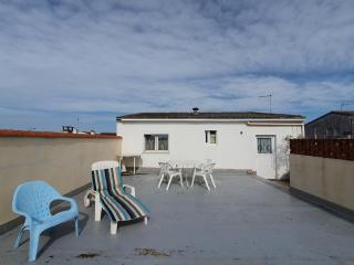 Appartement avec Terrasse, 2 Chambres, Centre, Plage à Proximité, Animaux sur Demande - FR-1-476-207 - LʼAiguillon-sur-Mer - 0