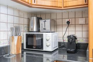 StayShort - Relaxing Sea View 2BR in Dubai Marina with Palm Jumeirah Views & Beach Access - 4