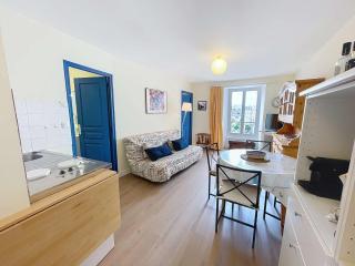 Appartement T2 avec ascenseur, hypercentre, à 50m de la plage, WIFI, TV connectée, linge en option - FR-1-361-4 - Granville - 0