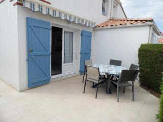 Maisonnette avec Piscine, Terrasse et Jardin Privé - La Faute-sur-Mer - FR-1-194-282 - La Faute-sur-Mer - 3
